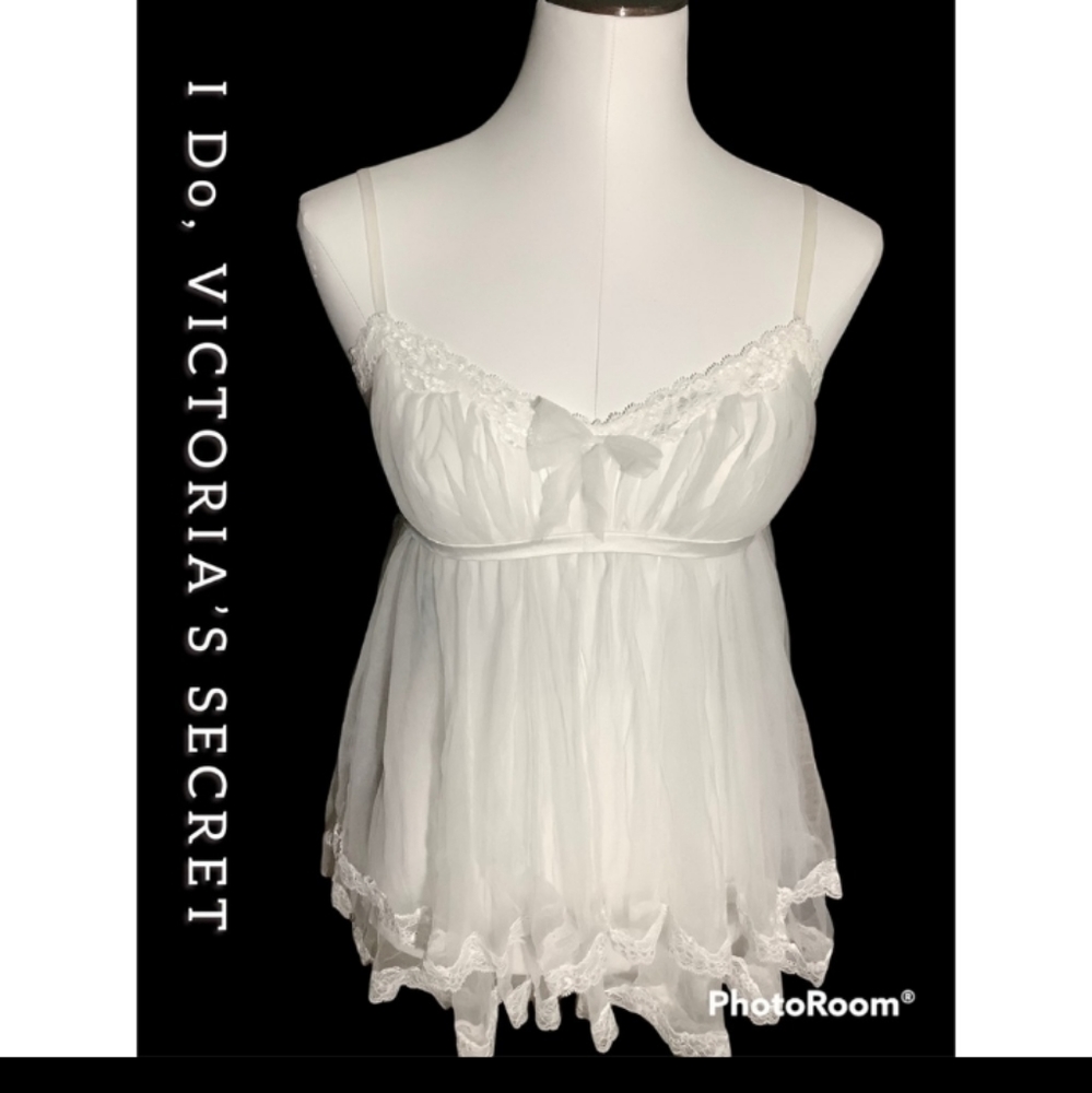 ⭐️SALE⭐️I Do, Victoria’s Secret Babydoll Chemise Set with thong panty